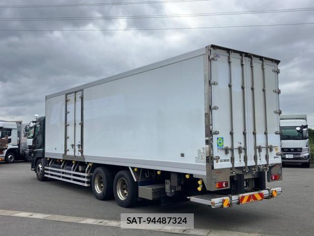 Nissan QUON 2020-07 8661169-3