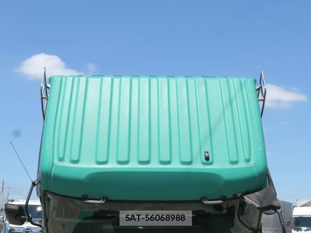 Nissan QUON 2019-09 8661166-14