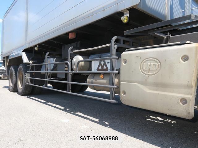 Nissan QUON 2019-09 8661166-17