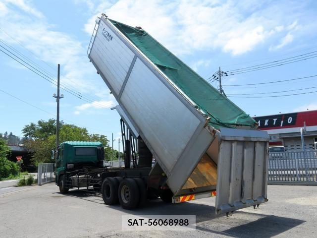 Nissan QUON 2019-09 8661166-1