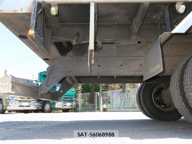 Nissan QUON 2019-09 8661166-19