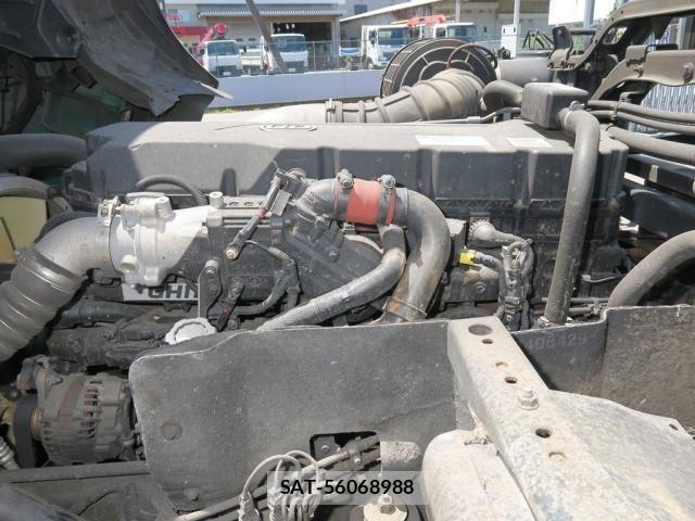 Nissan QUON 2019-09 8661166-26