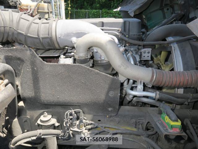 Nissan QUON 2019-09 8661166-27