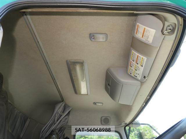 Nissan QUON 2019-09 8661166-28