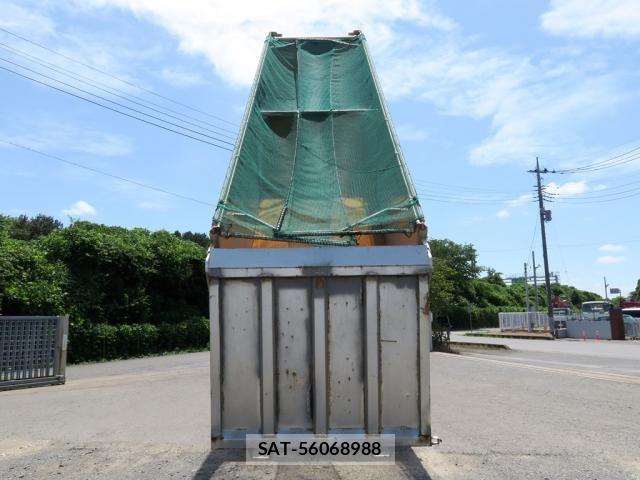 Nissan QUON 2019-09 8661166-7