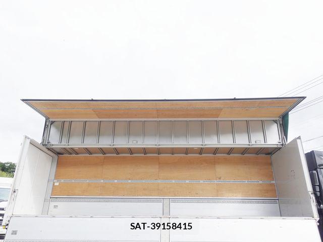 Nissan QUON 2020-06 8661173-9