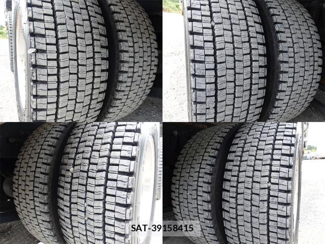Nissan QUON 2020-06 8661173-13