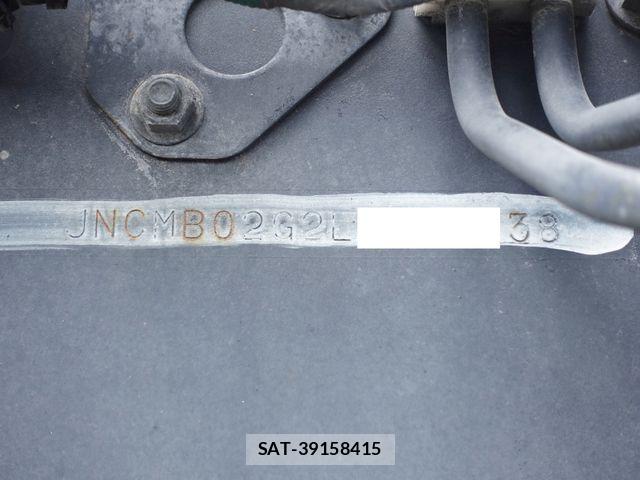 Nissan QUON 2020-06 8661173-15