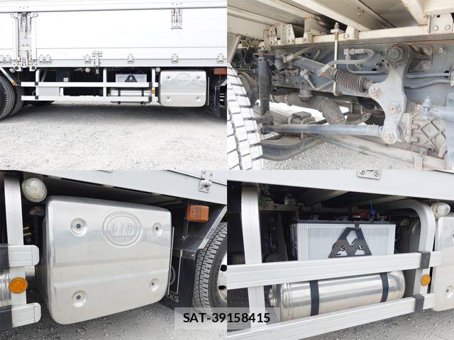 Nissan QUON 2020-06 8661173-16