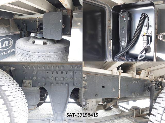 Nissan QUON 2020-06 8661173-18