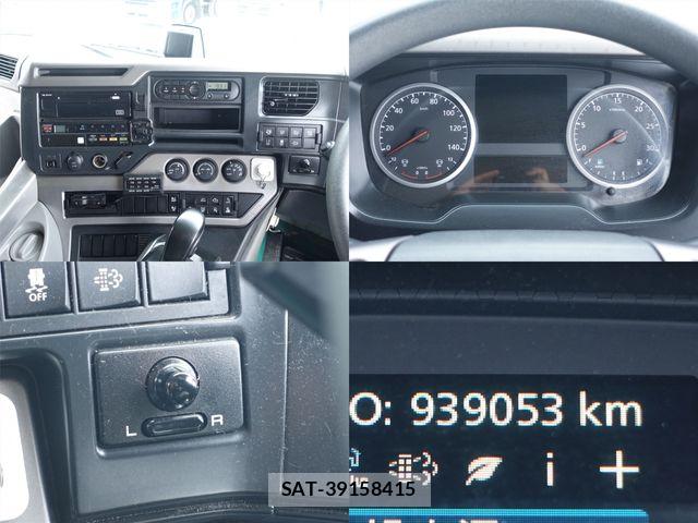 Nissan QUON 2020-06 8661173-23