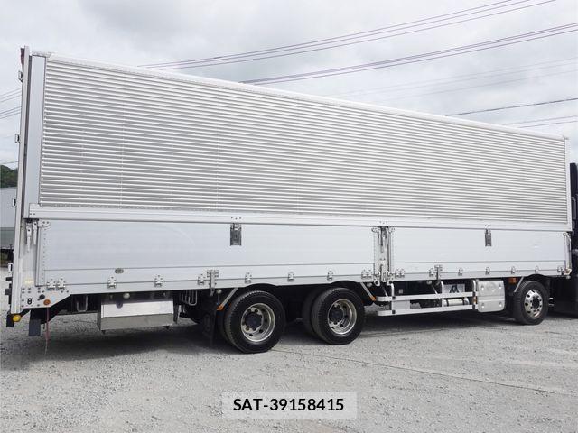 Nissan QUON 2020-06 8661173-4