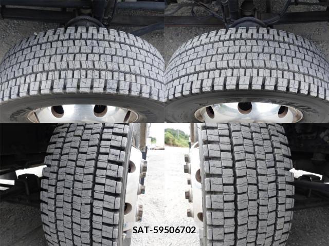 Nissan QUON 2020-06 8661171-13