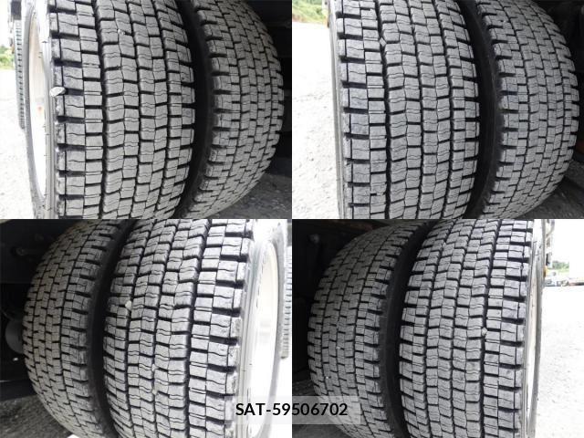 Nissan QUON 2020-06 8661171-14