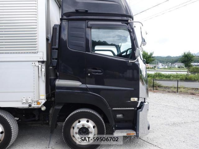 Nissan QUON 2020-06 8661171-3