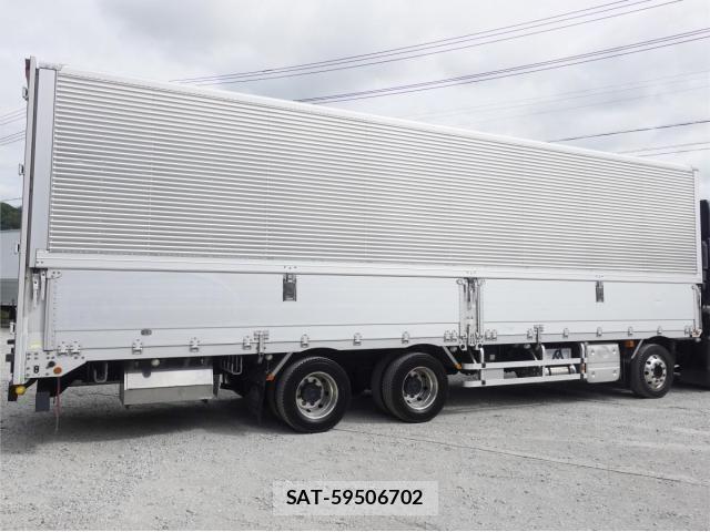 Nissan QUON 2020-06 8661171-5
