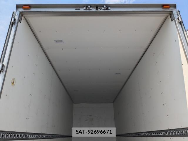 Nissan QUON 2025-11 8661167-17