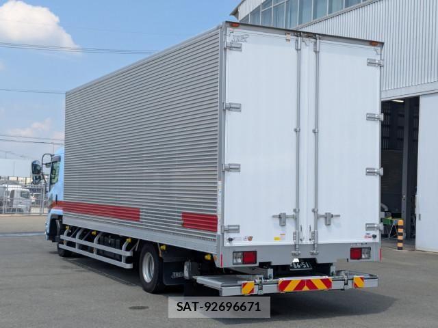 Nissan QUON 2025-11 8661167-2
