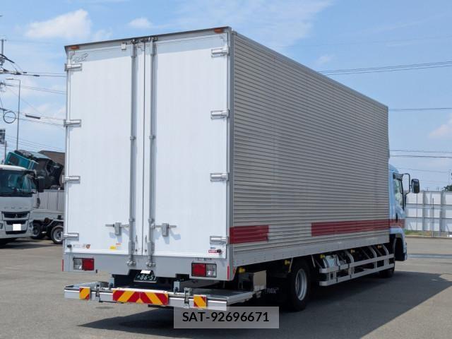 Nissan QUON 2025-11 8661167-3