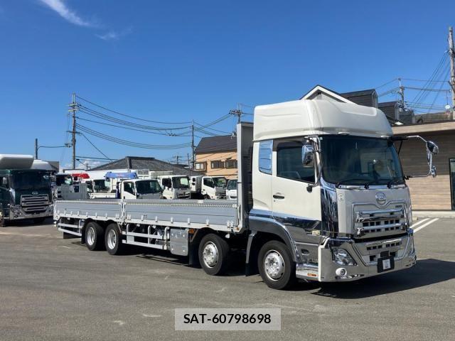 Nissan QUON 2017-10 8661170-1