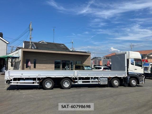 Nissan QUON 2017-10 8661170-5