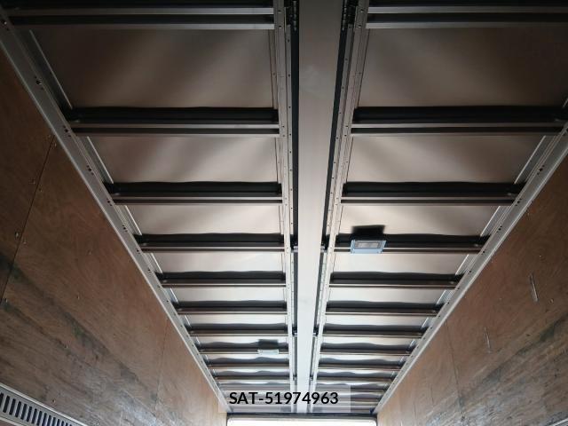 Nissan QUON 2022-01 8666790-23