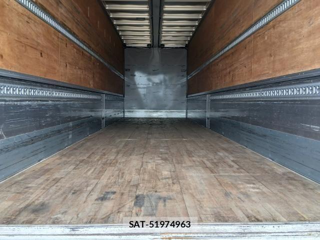 Nissan QUON 2022-01 8666790-7