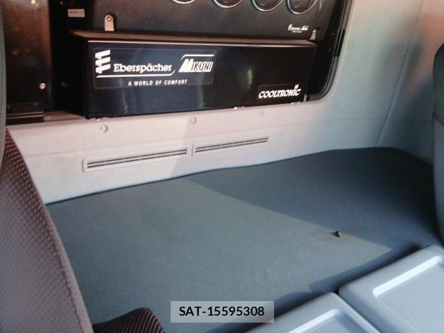 Nissan QUON 2022-01 8686384-23