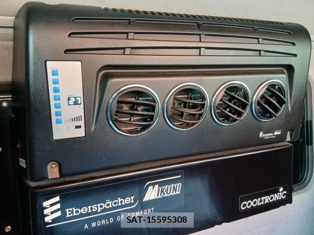 Nissan QUON 2022-01 8686384-25
