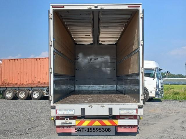 Nissan QUON 2022-01 8686384-27
