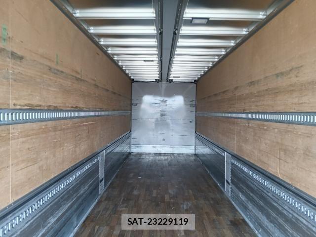 Nissan QUON 2022-01 8686383-16