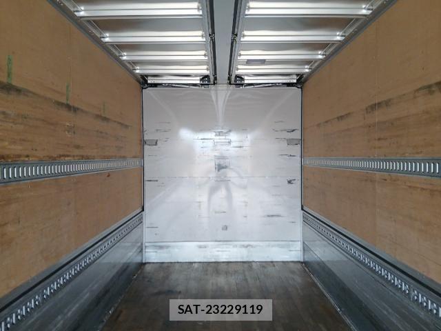 Nissan QUON 2022-01 8686383-18