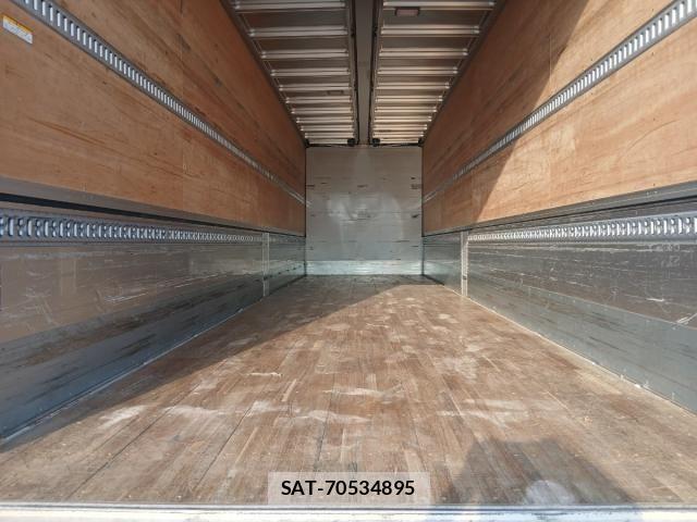 Nissan QUON 2022-01 8686382-7