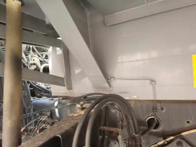 Nissan QUON 2007-12 8733036-17