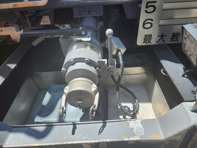 Nissan QUON 2007-12 8733036-5