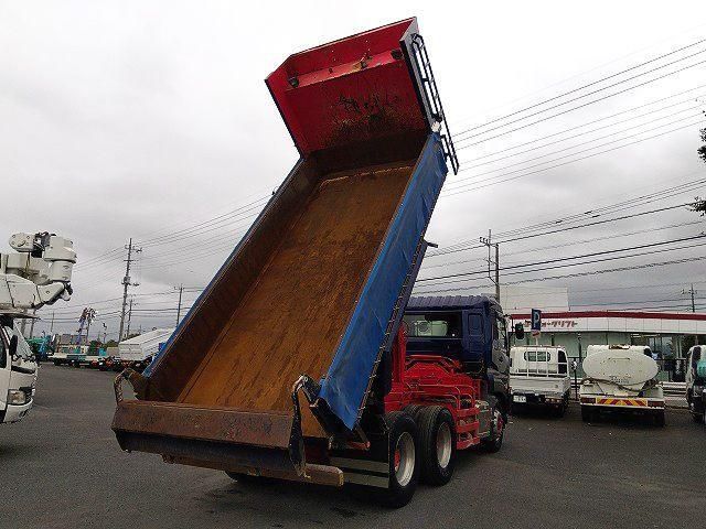 Nissan QUON 2014-12 8733032-7