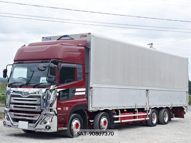 Nissan QUON 2021-10 8745421-21