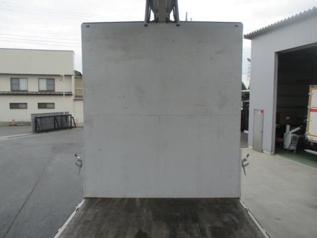 Nissan QUON 2020-09 8733031-11
