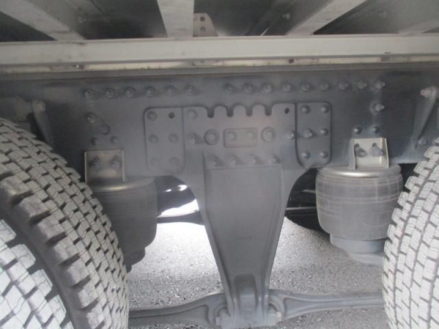 Nissan QUON 2020-09 8733031-18