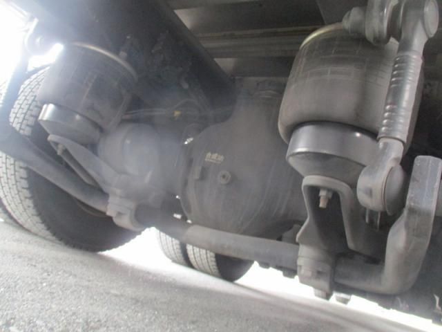 Nissan QUON 2020-09 8733031-19