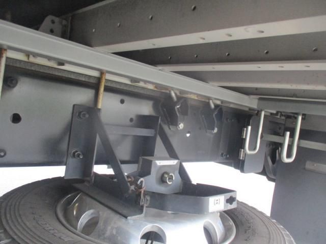 Nissan QUON 2020-09 8733031-20