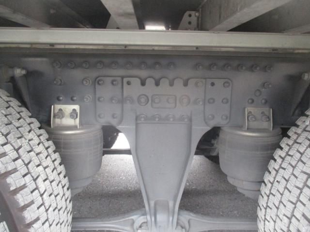 Nissan QUON 2020-09 8733031-21