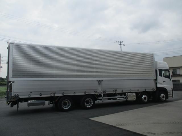 Nissan QUON 2020-09 8733031-2