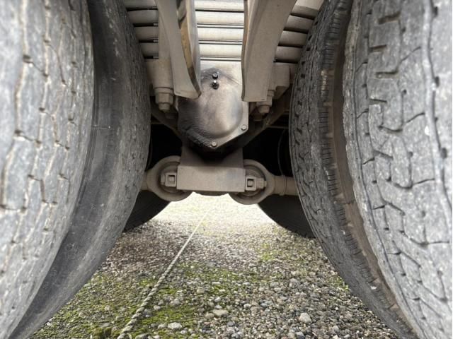 Nissan QUON 2017-02 8770745-12
