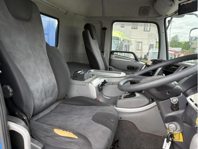 Nissan QUON 2017-02 8770745-18