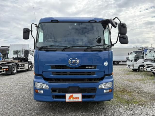 Nissan QUON 2017-02 8770745-1