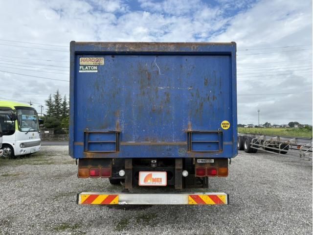 Nissan QUON 2017-02 8770745-3