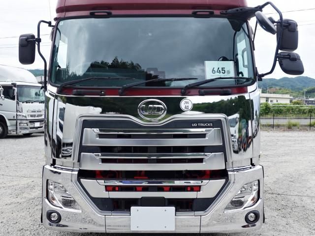 Nissan QUON 2021-10 8770742-2