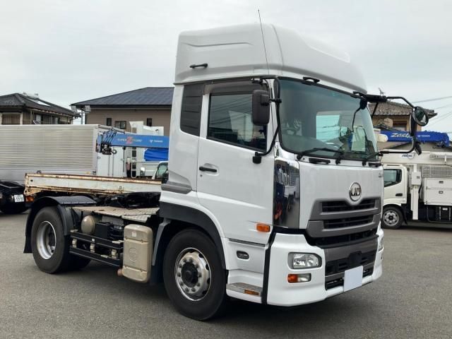 Nissan QUON 2017-09 8770746-1