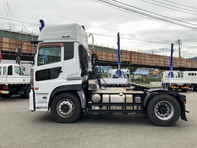 Nissan QUON 2017-09 8770746-4